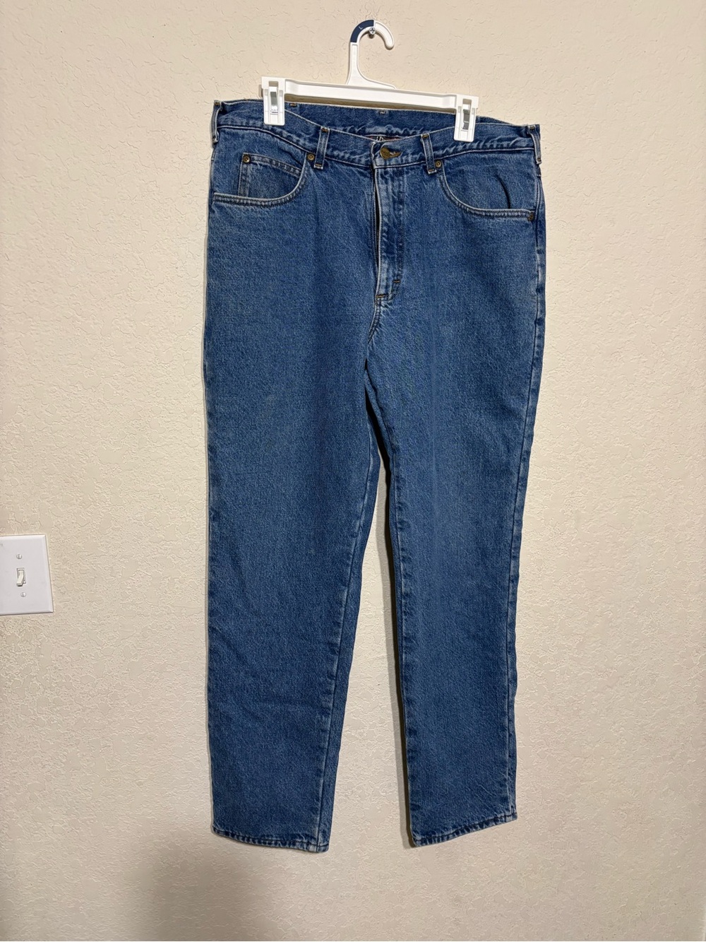 L.L. Bean Vintage flannel lined Men's Straight-Leg Jeans in Denim Blue